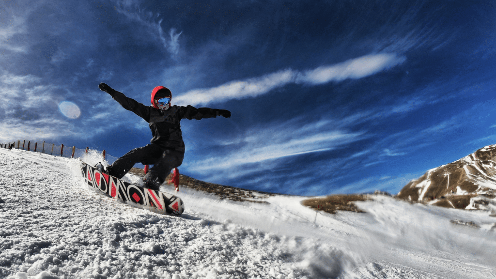 Aventuras no Ártico oferecem experiências abaixo de zero no inverno 